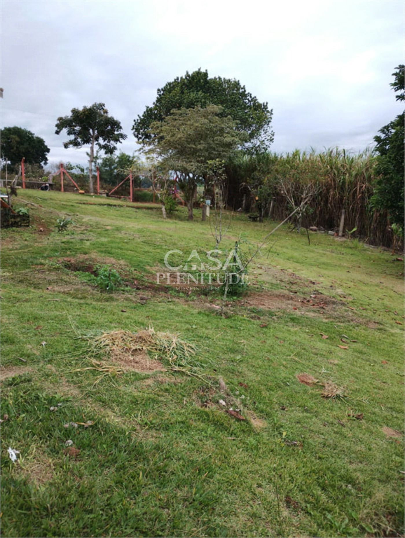 Chácara à venda com 3 quartos, sendo 1 suíte,  em Área Rural de Sarapuí, Sarapuí, SP