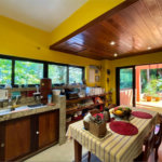 Casa à venda com 4 quartos, sendo 1 suíte, em Lagoa, Rio de Janeiro, RJ