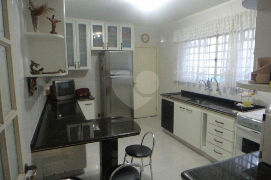 Sobrado à venda com 3 quartos, sendo 1 suíte, em Vila Guilherme, São Paulo, SP