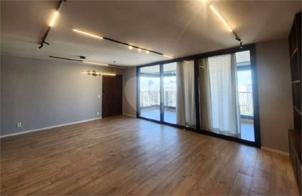 Apartamento à venda com 3 suítes em Indianópolis, São Paulo, SP