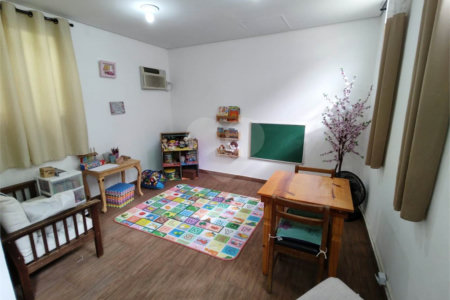 Casa à venda com 4 quartos, sendo 1 suíte, em Vila Mazzei, São Paulo, SP