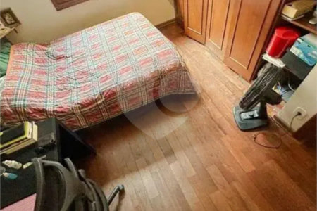 Sobrado à venda com 5 suítes em Vila Romana, São Paulo, SP