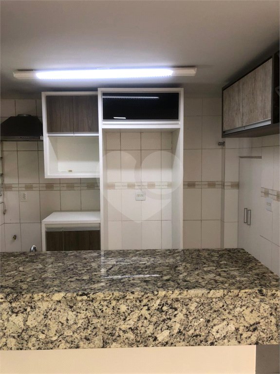 Casa à venda ou para alugar com 4 quartos, sendo 1 suíte, no condomínio Village Jardim Versailles, Jundiaí - SP