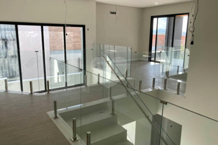 Casa à venda com 4 suítes no condomínio Jardim do Golf 3, São José dos Campos - SP