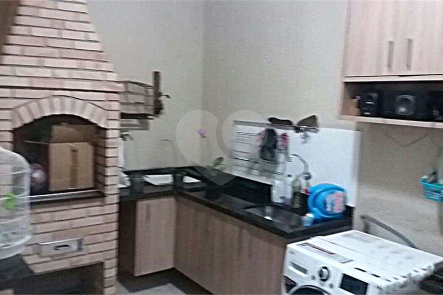 Casa à venda com 3 quartos, sendo 1 suíte,  no condomínio Rafaela I, São Paulo - SP