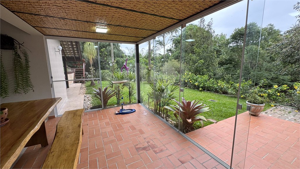Casa à venda com 3 suítes no condomínio Residencial Delle Stelle, Louveira - SP