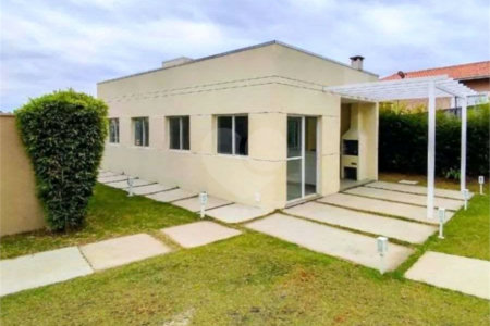 Casa à venda com 3 quartos, sendo 1 suíte, no condomínio Villaggio Viana, Cotia - SP