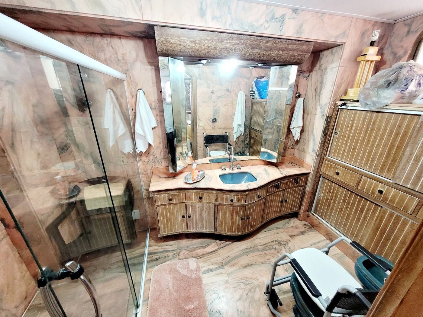 Apartamento próximo da praia com 4 dormitórios à venda, 257 m² por R$ 2.200.000 - Gonzaga - Santos/SP