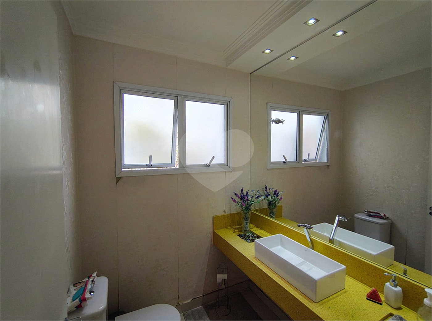 Casa à venda com 3 quartos, sendo 1 suíte,  em Horto Santo Antonio, Jundiaí, SP