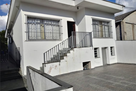 Casa Térrea à venda com 3 quartos, sendo 1 suíte, em Vila Paulicéia, São Paulo, SP