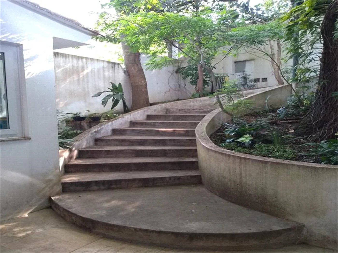 Casa à venda com 5 suítes em Vila Pirajussara, São Paulo, SP
