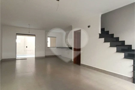 Sobrado à venda com 3 suítes em Santa Teresinha, São Paulo, SP