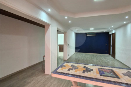 Casa à venda ou para alugar com 5 quartos, sendo 4 suítes,  em Santa Rosa, Vinhedo, SP