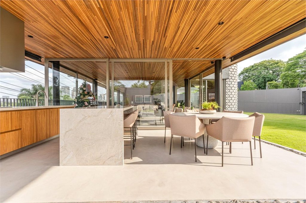 Casa à venda com 4 suítes em Cidade Jardim, São Paulo, SP