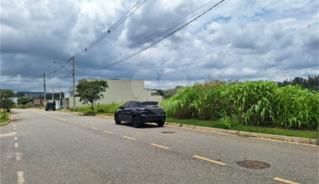 Terreno à venda com 1 suíte em Pinheirinho, Vinhedo, SP