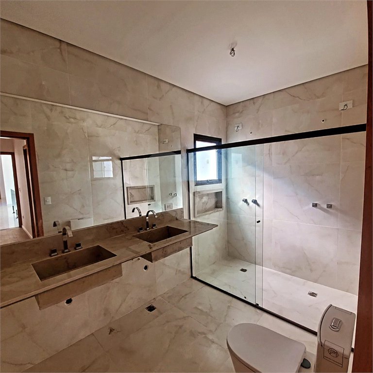 Casa à venda com 4 suítes no condomínio Itapora, Atibaia - SP