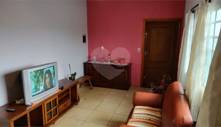 Casa à venda com 3 quartos, sendo 1 suíte, em Vila Santa Helena, Atibaia, SP