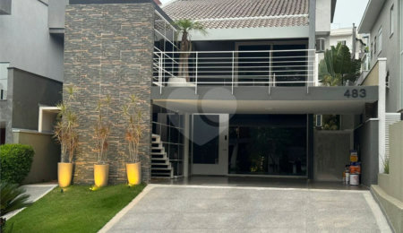 Casa à venda com 3 suítes no condomínio Brisa 1, Mogi das Cruzes - SP