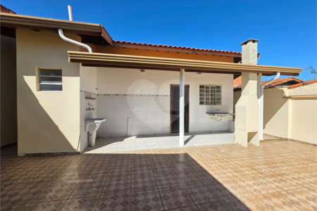 Casa à venda com 3 quartos, sendo 2 suítes, em Jardim Santo Antônio, Valinhos, SP