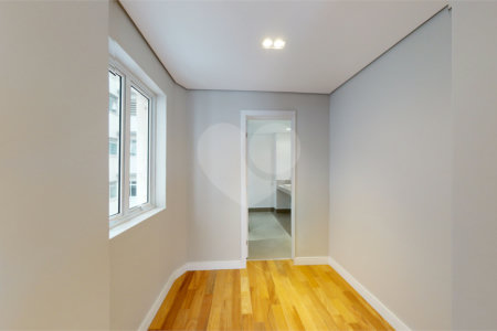 Apartamento à venda com 3 quartos, sendo 1 suíte, em Higienópolis, São Paulo, SP