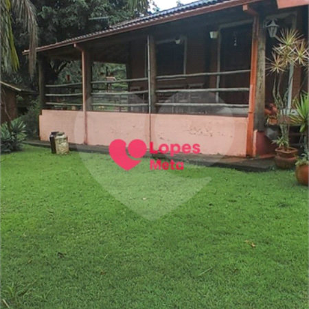 Chácara à venda com 4 quartos, sendo 1 suíte, no Centro (são Francisco Xavier), São José dos Campos, SP