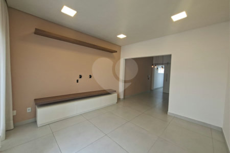Casa à venda ou para alugar com 3 quartos, sendo 1 suíte, em Vila Aparecida, Itapetininga, SP