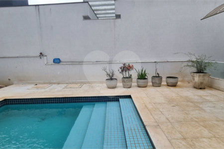 Casa à venda com 5 quartos, sendo 2 suítes, no condomínio Swiss Park, São Bernardo do Campo - SP