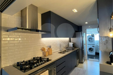 Apartamento à venda com 3 quartos, sendo 2 suítes, em Cerqueira César, São Paulo, SP