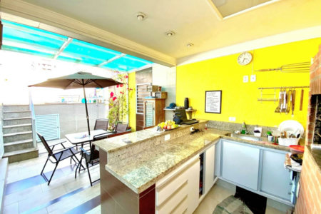 Casa com 3 dormitórios à venda, 272 m² por R$ 1.990.000,00 - Embaré - Santos/SP