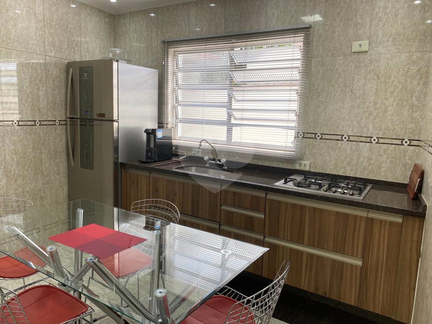 Sobrado à venda com 3 quartos em Parque Casa de Pedra, São Paulo, SP