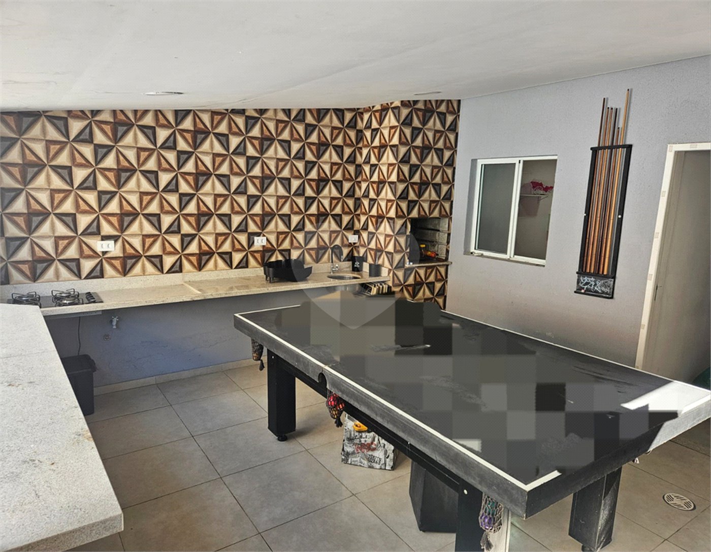 Casa à venda com 3 quartos, sendo 1 suíte,  no condomínio Residencial Rubi, Mogi das Cruzes - SP