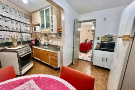 Sobrado à venda com 3 quartos, sendo 1 suíte, em Jabaquara, São Paulo, SP