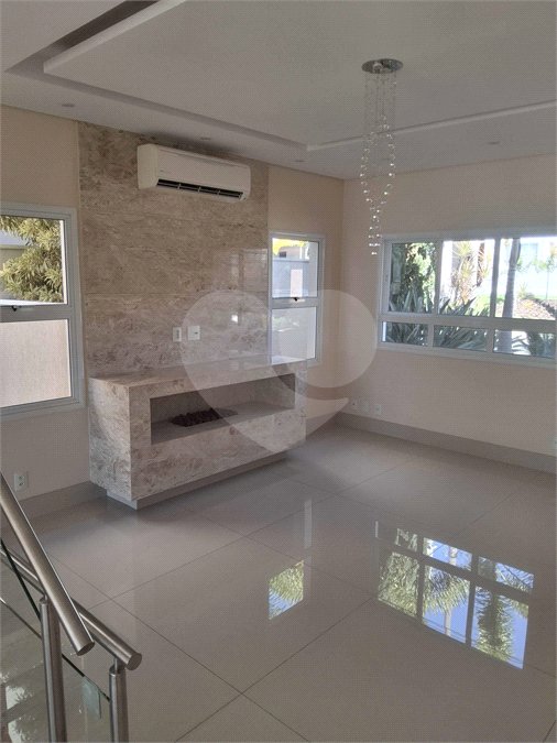 Casa à venda com 3 suítes no condomínio Portal do Jequitibá, Valinhos - SP