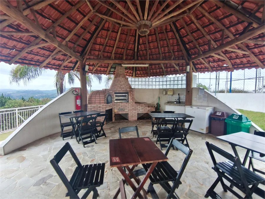 Casa à venda com 3 suítes no condomínio Piemonte, Vinhedo - SP