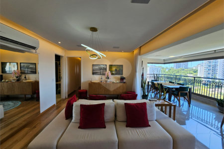 Apartamento à venda com 3 quartos, sendo 1 suíte, em Chácara Santo Antônio, São Paulo, SP