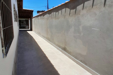Casa à venda com 2 quartos, sendo 1 suíte, em Jardim Marabá, Mongaguá, SP
