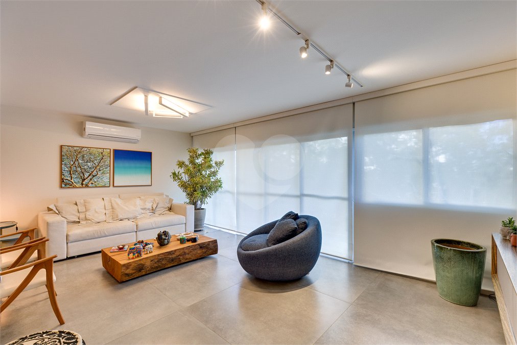 Apartamento à venda com 4 quartos, sendo 3 suítes, em Alto da Boa Vista, São Paulo, SP