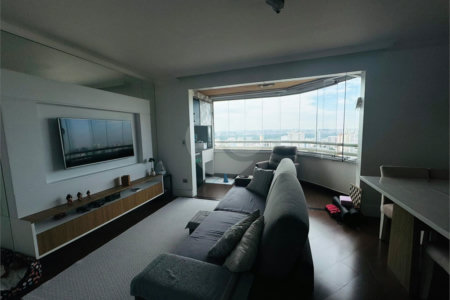 Apartamento à venda com 3 quartos, sendo 1 suíte, em Jardim Zaira, Guarulhos, SP