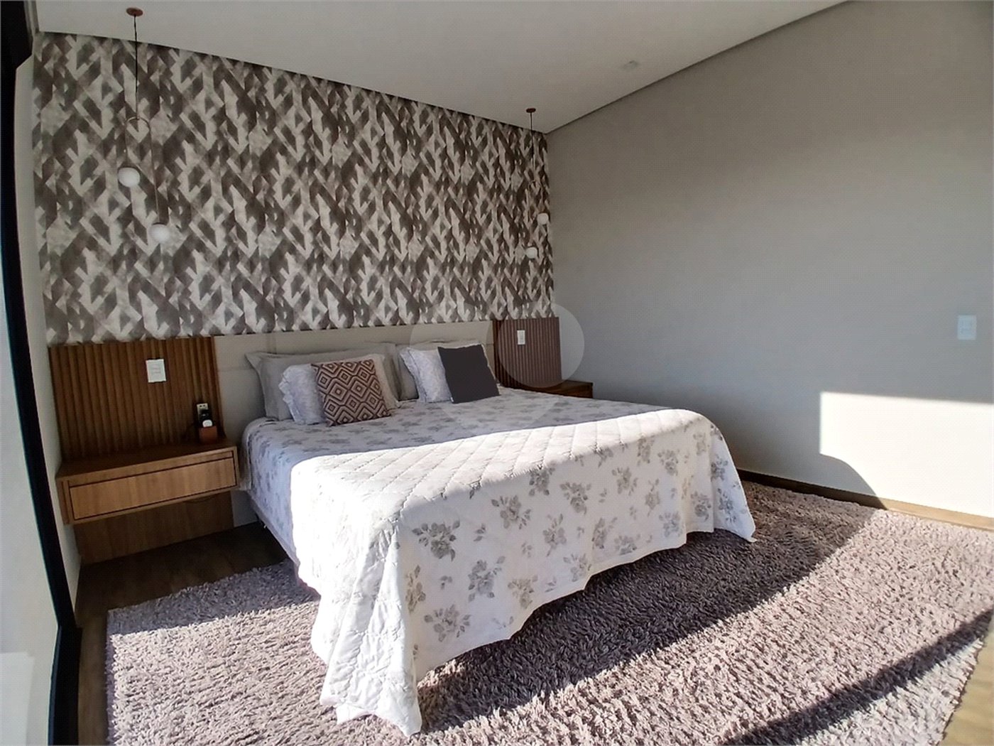 Casa à venda com 4 suítes no condomínio Porto Atibaia, Atibaia - SP