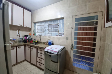 Casa à venda com 4 quartos, sendo 1 suíte,  em Jardim Guarujá, Sorocaba, SP