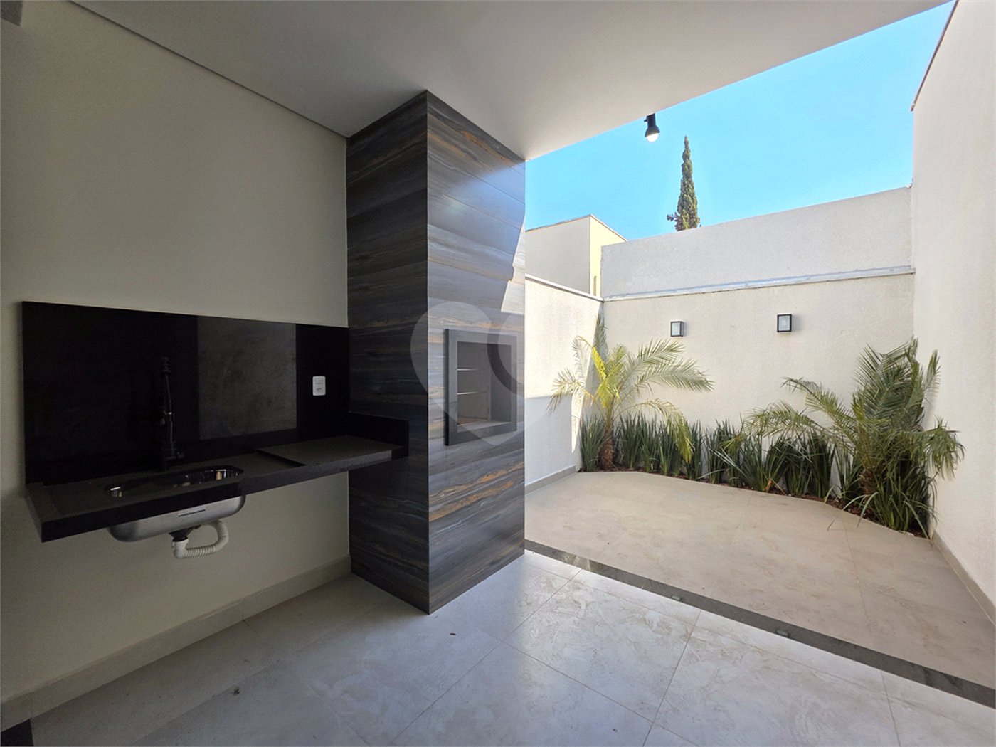 Casa à venda com 3 quartos, sendo 1 suíte, no condomínio Golden Park Residence, Sorocaba - SP