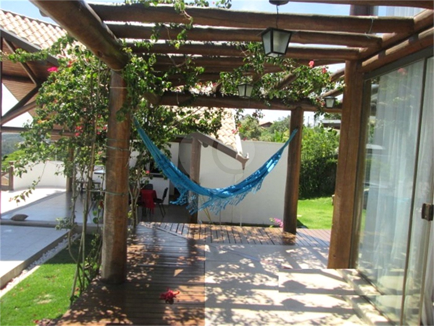 Casa à venda com 6 suítes no condomínio Jardim Primavera, Louveira - SP