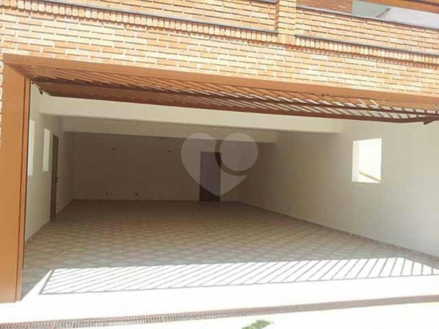 Sobrado à venda com 4 quartos, sendo 2 suítes,  em Jardim Floresta, São Paulo, SP