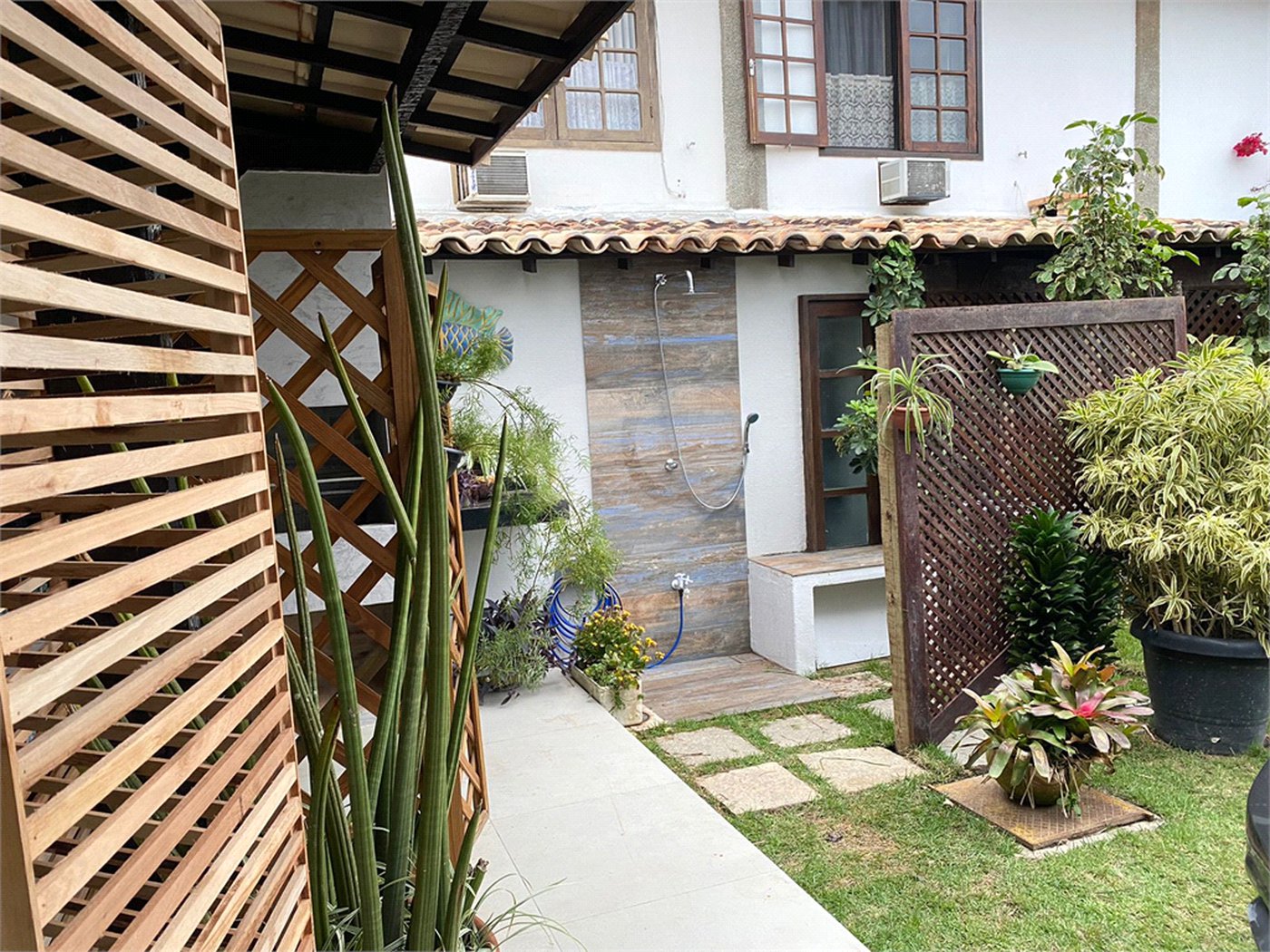 Casa à venda com 2 quartos, sendo 1 suíte, em Manguinhos, Armação dos Búzios, RJ