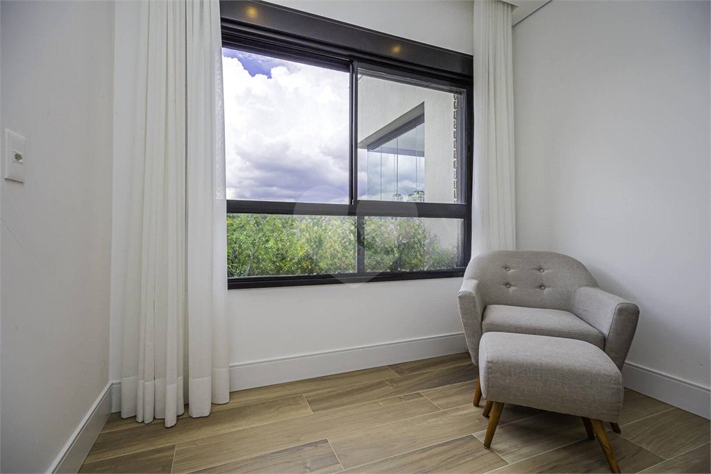 Apartamento à venda com 3 suítes em Cidade Jardim, São Paulo, SP