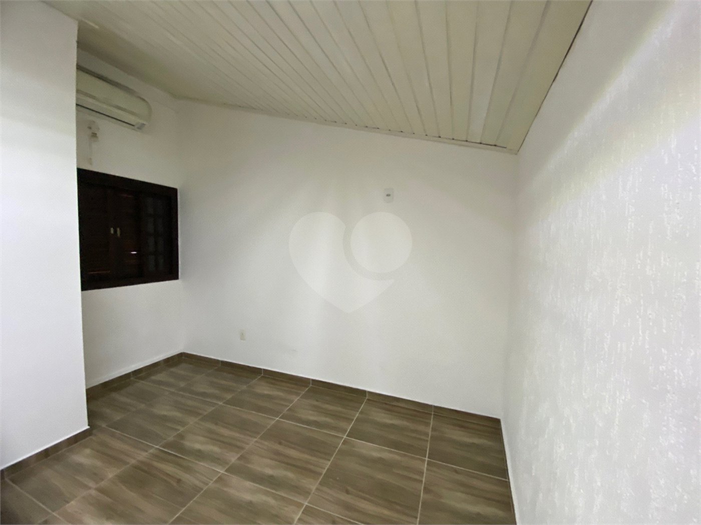 Sobrado à venda com 3 quartos, sendo 1 suíte, em Vila dos Remédios, São Paulo, SP