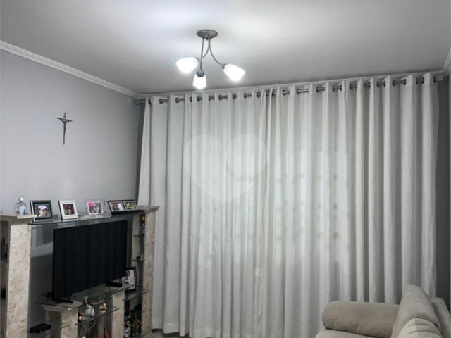 Sobrado à venda com 3 quartos, sendo 1 suíte,  em Campo Grande, São Paulo, SP