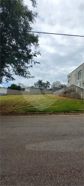 Terreno à venda no condomínio Figueira Garden, Atibaia - SP