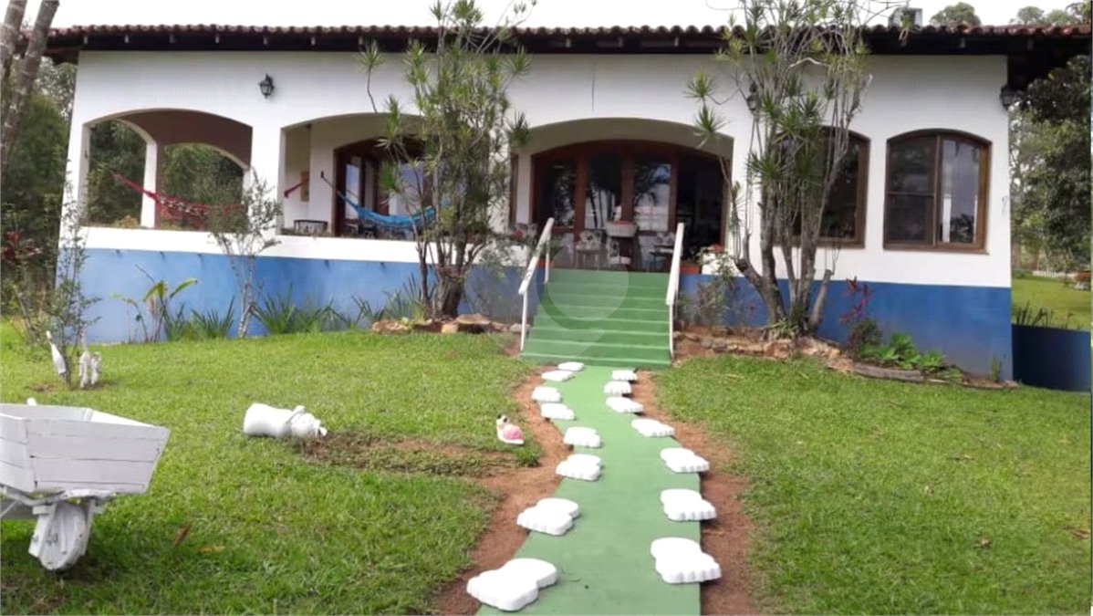 Sítio à venda com 6 quartos, sendo 5 suítes, em Dos Mimis, Piracaia, SP