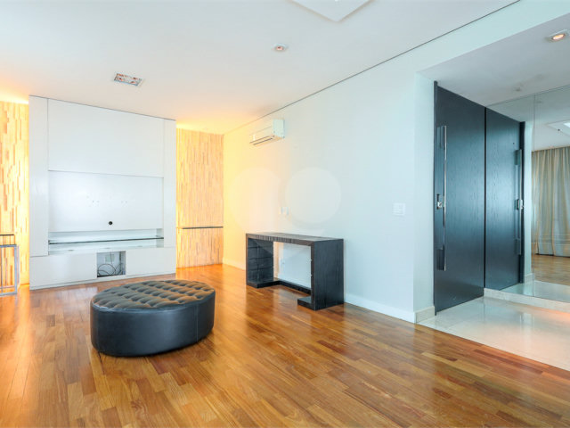 Apartamento à venda com 4 suítes,  em Jardim Europa, São Paulo, SP